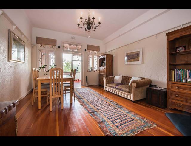 2 BEDROOM APARTMENT RENTED IN RONDEBOSCH